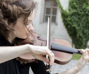 Hilary Hahn spielt Geige